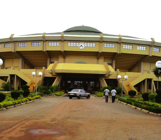 Palais des sports de Ouaga 2000 : L’exploitation de l’infrastructure divise