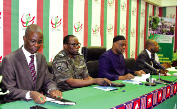 Monde des affaires: A la recherche de solutions aux problèmes du secteur