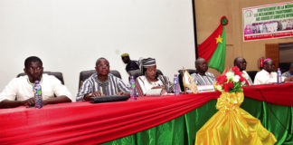 Forum sur la médiation institutionnelle: Les participants pour l’introduction des valeurs traditionnelles dans les curricula