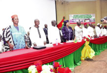 Enseigner les valeurs traditionnelles à l’école