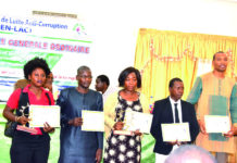 Mariam Ouédraogo de Sidwaya remporte le premier prix en presse écrite