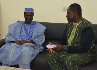 Kadré Desiré Ouédraogo encourage les Editions Sidwaya