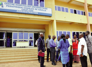 Grève du SYNTSHA Des services vitaux fonctionnent