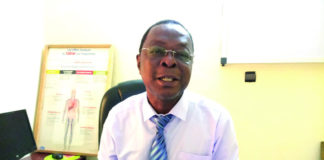 Dr Georges Ouédraogo, pneumologue tabacologue : «Le tabac n’a que des méfaits»
