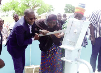 Commune de Yargatenga : Scanning systems offre une pompe hydraulique au village de Hornogo