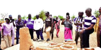 Métallurgie ancienne du fer de Tiwèga : des experts de l’UNESCO visitent le site