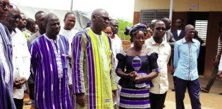 Promotion de l’entrepreneuriat à Dédougou : des femmes reçoivent une unité de transformation de manioc