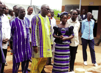 Promotion de l’entrepreneuriat à Dédougou : des femmes reçoivent une unité de transformation de manioc