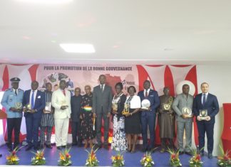 Pr Stanislas OUARO consacré meilleur ministre en charge de l’Alphabétisation par « Afrique vérité »