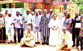 Valorisation des savoirs traditionnels locaux : le ministre Sango encourage l’association Kankanga