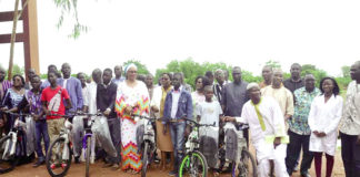 Enfants retirés de la rue : les lauréats au CEP et au BEPC récompensés