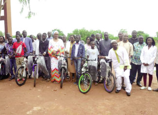 Enfants retirés de la rue : les lauréats au CEP et au BEPC récompensés