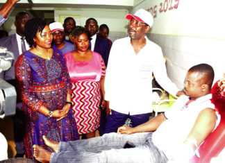 Alassane Bala Sakandé aux syndicats de la santé : «Je souhaite que vous vous surpassiez»