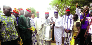 Arrondissement n°11 de Ouagadougou : Eddie Komboïgo offre un forage au quartier Yamtenga