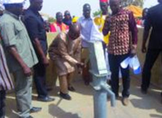 Paul Kaba Thiéba constate l’état d’avancement des forages