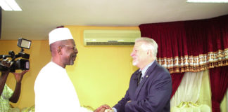 Andrew Young, ambassadeur des USA : «C’est votre démocratie que les malfaiteurs veulent ébranler»