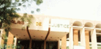 Au coin du Palais: » C’est au moment où je voulais prendre le mur que le gardien a attrapé mes pieds «