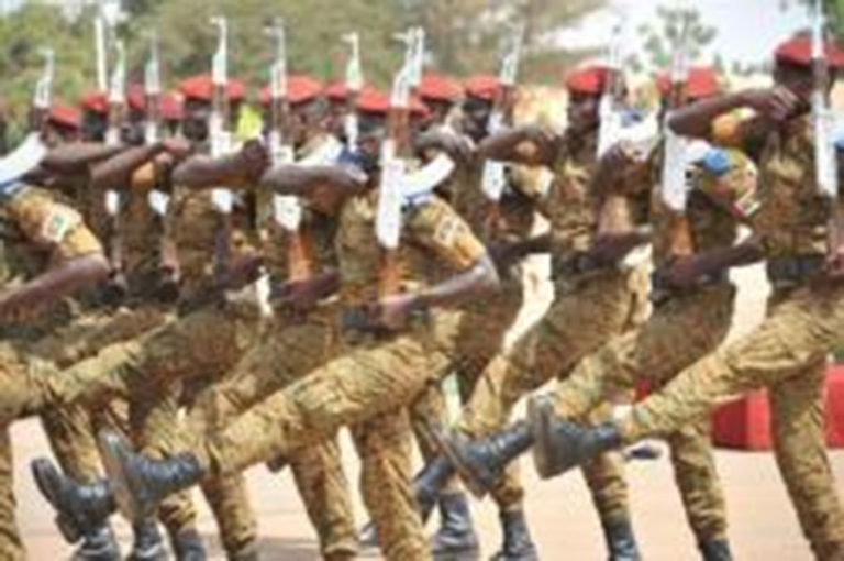 Armée et Nation font face à l’ennemi commun