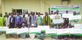 Compétition de plans d’affaires 98 jeunes du Centre-Sud reçoivent leurs chèques