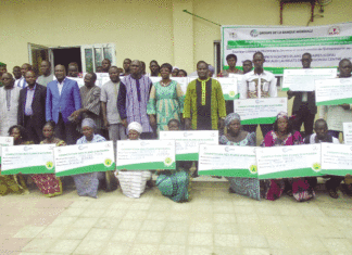 Compétition de plans d’affaires 98 jeunes du Centre-Sud reçoivent leurs chèques