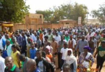 Fada-N’Gourma : Des milliers de personnes ont rendu hommage aux martyrs