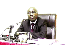 Après le prétoire, la défense de Diendéré joue les prolongations