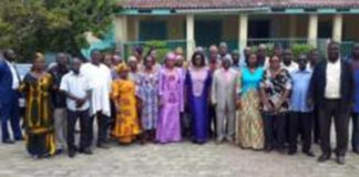 Simon Compaoré et Rita Bogoré face aux personnels de l’Ambassade et du Consulat général à Abidjan