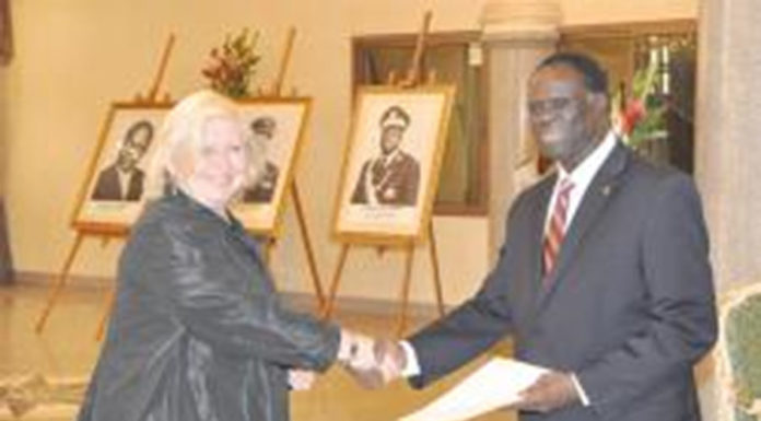 Coopération bilatérale : deux nouveaux ambassadeurs européens accrédités au Burkina Faso