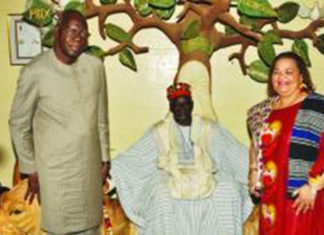 Margaret Mensah Williams demande les bénédictions du Moogho Naaba