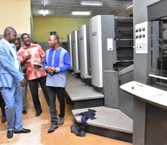 Visite du ministre du Commerce, de l’Industrie et de l’Artisanat aux Editions Sidwaya