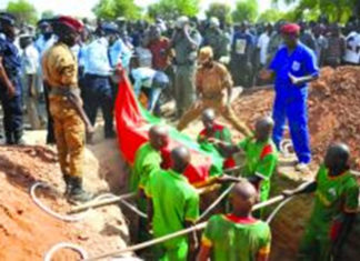 Attaque d’Intangom : Les trois policiers reposent au cimetière de Gounghin