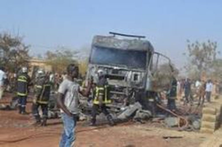 Yako: Explosion d’un camion transportant 1210 bouteilles de gaz