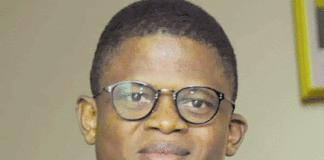 Offrande lyrique : Mensonge et politique