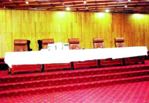 Procès du putsch : des avocats de la partie civile se déportent