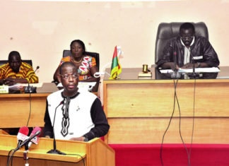 Importation des sachets plastiques : les députés veulent une interdiction totale