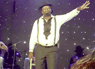 Humour : Son Excellence Gérard présente « Bienvenue »