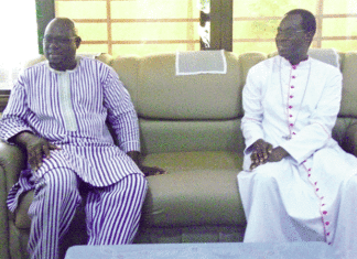 Plans de développement : Plaidoyer pour une prise en charge du VIH/SIDA