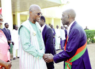 Gouvernance politique : le Premier ministre élevé à la dignité de Grand Officier de l’Etalon