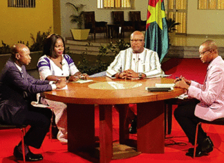 Sécurité au Sahel: «Nous devons clarifier la coopération avec Barkhane», Roch Kaboré