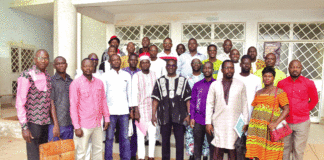 Les syndicats des Finances offrent 150 millions F CFA