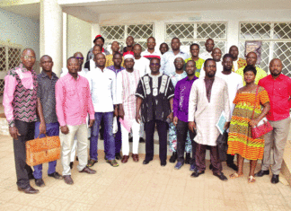 Les syndicats des Finances offrent 150 millions F CFA