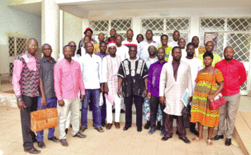 Les syndicats des Finances offrent 150 millions F CFA