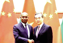 Diplomatie chinoise Wang Yi explique sa tournée en Afrique