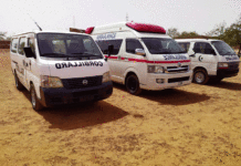 CMA de Yako: le Larlé Naaba offre une ambulance et des matelas
