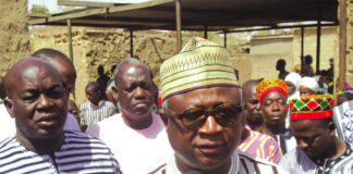 Commune de Ouagadougou : le maire Béouindé reconforte les déplacés internes