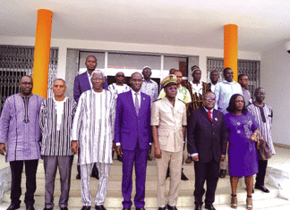 Rencontre entre l’ambassadeur et les consuls généraux du Burkina