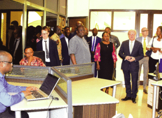 Banque mondiale : Le directeur des opérations, Axel Van Trotsenburg, visite l’incubateur Keolid