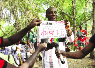 COMOE : Cinéma : «Le clan du caméléon » fait découvrir d’autres merveilles des Cascades