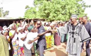 Région du Sud-Ouest : Les promesses du Premier ministre aux populations