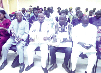 Téléphonies mobiles et promotions immobilières : Les députés veulent voir clair